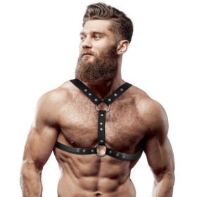 FETISH SUBMISSIVE ATTITUDE - ARNÉS ECOPIEL PECHO CON DOBLE SUJECIÓN Y TACHUELAS HOMBRE:: Discreción en tusexshopgay.com